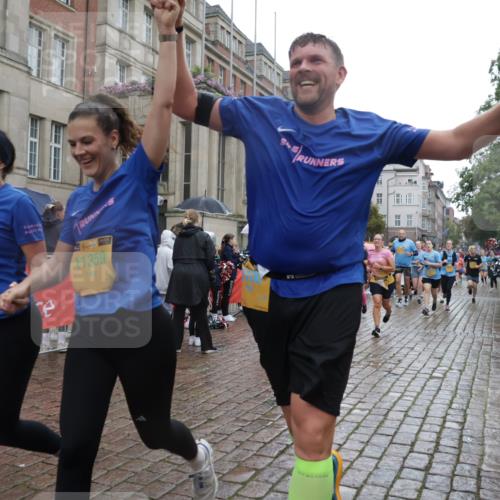 13.09.2026 - Kiel Lauf Yannick Fuchs http://msf.ph/oto/10420694 13.09.2026 10:53:09 Ziel 127, 1071, 3104, 3153, 3173, 3500, 3587, 4196, 5642, 5643, 5924, 6015, 6055, 6104, 6181, 6374, 6695, 7139, 7869, 8422, 8483, 8518, 9749, 10721, 11074, 11097, 11919, 11988, 12217, 12405, 12844, 154, 158, 172, 398, 1071, 1083, 1426, 1433, 1474, 1486, 1535, 1550, 1634, 1812, 1837, 2069, 2089, 2735, 3050, 3054, 3059, 3431, 3452, 3514, 3587, 3657, 3778, 3853, 3875, 4570, 5329, 5642, 5643, 5710, 5838, 6015, 6161, 6201, 6695, 6777, 7017, 7596, 7883, 8516, 8580, 8863, 8905, 8935 meine-sportfotos.de