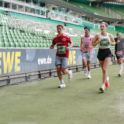 13.09.2026 - 21. swb-Marathon Bremen Michael Burmester http://msf.ph/oto/10420697 13.09.2026 12:58:57 Laufen im Stadion 141, 148, 191, 226, 232, 334, 511, 672, 745, 789, 790, 909, 972, 1080, 1119, 1166, 1191, 1199, 1281, 1516, 1535, 1642, 1647, 1752, 1881, 1931, 1933, 2046, 2210, 2289, 2343, 2367, 2371, 2397, 2423, 2425, 2570, 2577, 2771, 2806, 2807, 2827, 2885, 2899, 2903, 2953, 2961, 2979, 3015, 3021, 3098, 3120, 3124, 3138, 3148, 3182, 3186, 3190, 3233, 3319, 3338, 3435, 3516, 3531, 3534, 3560, 3652, 3655, 3685, 3695, 3933, 3934, 205 meine-sportfotos.de