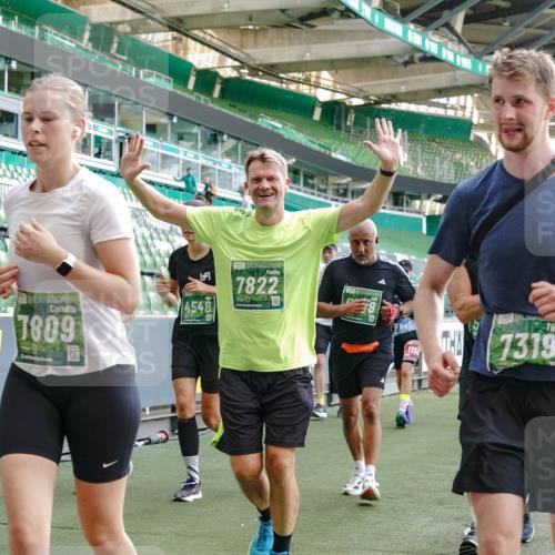 13.09.2026 - 21. swb-Marathon Bremen Michael Burmester http://msf.ph/oto/10420711 13.09.2026 13:21:45 Laufen im Stadion 128, 258, 343, 351, 423, 441, 601, 620, 704, 782, 851, 1060, 1094, 1157, 1158, 1177, 1316, 1344, 1417, 1439, 1518, 1657, 1669, 1676, 1697, 1729, 1808, 1846, 1883, 2010, 2064, 2139, 2201, 2258, 2278, 2290, 2349, 2394, 2395, 2414, 2417, 2437, 2501, 2519, 2551, 2588, 2619, 2632, 2652, 2660, 2685, 2711, 2736, 2793, 2828, 2886, 2954, 2964, 2995, 3004, 3010, 3017, 3018, 3022, 3034, 3035, 3036, 3037, 3070, 3074, 3102, 3139, 3144, 3225, 3351, 3682, 3784, 4020, 1506 meine-sportfotos.de