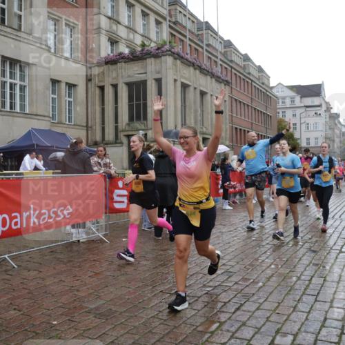 13.09.2026 - Kiel Lauf Yannick Fuchs http://msf.ph/oto/10420736 13.09.2026 10:53:11 Ziel 127, 373, 2174, 3104, 3153, 3173, 3500, 4196, 5691, 5924, 6055, 6104, 6181, 6374, 7139, 7869, 8422, 8483, 8518, 10367, 11074, 11097, 11919, 11988, 12217, 12405, 12844, 154, 158, 172, 398, 1071, 1083, 1426, 1433, 1474, 1486, 1535, 1550, 1634, 1812, 1837, 2069, 2089, 2735, 3050, 3054, 3059, 3431, 3452, 3514, 3587, 3657, 3853, 3875, 4570, 5329, 5642, 5643, 5710, 5838, 6015, 6161, 6201, 6695, 6777, 7017, 7139, 7596, 7883, 8516, 8580, 8863, 8905, 8935, 9749, 10721, 172 meine-sportfotos.de
