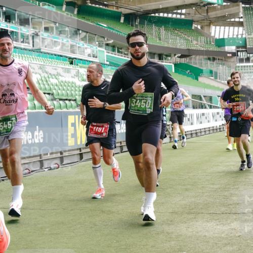 13.09.2026 - 21. swb-Marathon Bremen Michael Burmester http://msf.ph/oto/10420772 13.09.2026 12:58:59 Laufen im Stadion 141, 148, 191, 226, 232, 334, 511, 672, 745, 789, 790, 909, 972, 1080, 1119, 1166, 1191, 1199, 1281, 1516, 1535, 1642, 1647, 1752, 1881, 1931, 1933, 2046, 2210, 2289, 2343, 2367, 2371, 2397, 2423, 2425, 2570, 2577, 2771, 2806, 2807, 2827, 2885, 2899, 2903, 2953, 2961, 2979, 3015, 3021, 3098, 3120, 3124, 3138, 3148, 3182, 3186, 3190, 3233, 3319, 3338, 3435, 3516, 3531, 3534, 3560, 3652, 3655, 3685, 3695, 3933, 3934, 205 meine-sportfotos.de