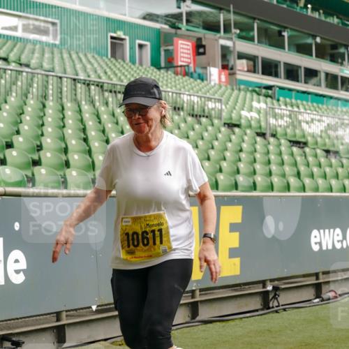 13.09.2026 - 21. swb-Marathon Bremen Michael Burmester http://msf.ph/oto/10420787 13.09.2026 10:44:27 Laufen im Stadion 10002, 10004, 10005, 10176, 10191, 10192, 10194, 10271, 10295, 10325, 10335, 10344, 10402, 10459, 10474, 10513, 10568, 10605, 10606, 10629, 10679, 10713, 10756, 10779, 10882, 10899, 10900, 10979, 10997, 10999, 11081, 11217, 11233, 11264, 11274, 11307, 11333, 11337, 11355, 11385, 11408, 11448, 11456, 11461, 11482, 11495, 11629, 11808, 11932, 11943, 12057, 12151, 12224, 12226, 12311, 12321, 12334 meine-sportfotos.de