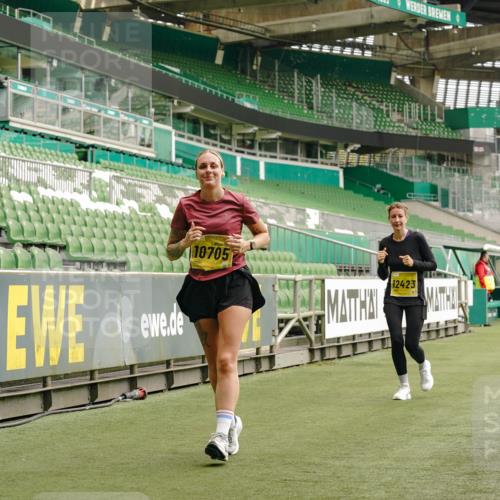 13.09.2026 - 21. swb-Marathon Bremen Michael Burmester http://msf.ph/oto/10420790 13.09.2026 10:44:29 Laufen im Stadion 10002, 10004, 10005, 10176, 10191, 10192, 10194, 10271, 10295, 10325, 10335, 10344, 10402, 10459, 10474, 10513, 10568, 10600, 10605, 10606, 10629, 10679, 10713, 10756, 10779, 10882, 10899, 10900, 10979, 10997, 10999, 11081, 11217, 11233, 11264, 11307, 11333, 11337, 11355, 11385, 11408, 11448, 11456, 11461, 11482, 11495, 11629, 11808, 11932, 11943, 12057, 12151, 12224, 12226, 12311, 12321, 12334 meine-sportfotos.de
