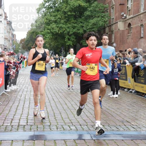 13.09.2026 - Kiel Lauf Yannick Fuchs http://msf.ph/oto/10420798 13.09.2026 09:42:42 Ziel 142, 762, 1045, 2608, 3827, 4322, 4548, 6075, 6423, 6913, 8532, 9519, 9592, 9706, 133, 445, 570, 771, 792, 1045, 1777, 2914, 2955, 2977, 3357, 3676, 4548, 5011, 5105, 5336, 5559, 5774, 6075, 6099, 6213, 6542, 6620, 6797, 7687, 8476, 10938, 11793, 12190, 12723, 1040, 1213, 3849, 3850, 5530, 7874, 8191, 8870, 9311, 9629, 11721, 11753, 12678, 570, 699, 792, 2910, 3801, 5011, 5276, 6599, 12723 meine-sportfotos.de