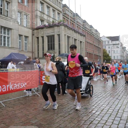 13.09.2026 - Kiel Lauf Yannick Fuchs http://msf.ph/oto/10420799 13.09.2026 10:53:14 Ziel 373, 2174, 2336, 2859, 3104, 3153, 3500, 4196, 5691, 5924, 6055, 6104, 6181, 6374, 7869, 8422, 8483, 8518, 10276, 10367, 11074, 11097, 11253, 11919, 12217, 12405, 12844, 127, 154, 158, 172, 398, 1071, 1083, 1426, 1433, 1486, 1535, 1550, 1634, 1812, 2069, 2089, 2735, 3050, 3054, 3059, 3173, 3431, 3452, 3514, 3587, 3657, 3875, 4570, 5329, 5642, 5643, 5710, 5838, 6015, 6161, 6201, 6695, 6777, 7017, 7139, 7596, 7883, 8516, 8580, 8863, 8905, 8935, 9749, 10721, 11074, 1199, 172 meine-sportfotos.de