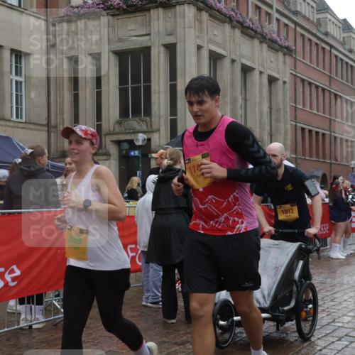 13.09.2026 - Kiel Lauf Yannick Fuchs http://msf.ph/oto/10420801 13.09.2026 10:53:15 Ziel 373, 2174, 2336, 2859, 3104, 3153, 3500, 4196, 5691, 5924, 6055, 6104, 6181, 6374, 7869, 8422, 8483, 8518, 10276, 10367, 11097, 11253, 11919, 12405, 12844, 127, 154, 158, 398, 1071, 1083, 1426, 1433, 1486, 1535, 1550, 1634, 1812, 2069, 2089, 3050, 3059, 3104, 3173, 3431, 3452, 3514, 3587, 3657, 3875, 4570, 5329, 5642, 5643, 5710, 5838, 6015, 6161, 6201, 6695, 6777, 7017, 7139, 7596, 7883, 8516, 8580, 8863, 8905, 8935, 9749, 10721, 11074, 1199, 172 meine-sportfotos.de