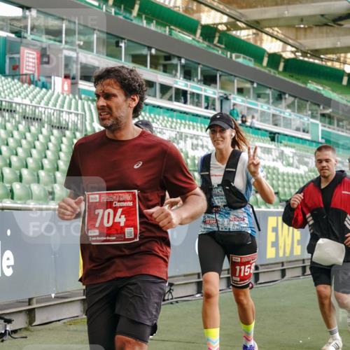 13.09.2026 - 21. swb-Marathon Bremen Michael Burmester http://msf.ph/oto/10420814 13.09.2026 13:21:49 Laufen im Stadion 128, 211, 258, 343, 351, 423, 441, 571, 601, 620, 704, 782, 851, 1060, 1094, 1157, 1158, 1177, 1259, 1316, 1344, 1417, 1439, 1518, 1657, 1669, 1676, 1729, 1808, 1846, 1883, 2010, 2064, 2139, 2201, 2258, 2278, 2290, 2394, 2395, 2414, 2417, 2437, 2501, 2519, 2551, 2588, 2619, 2632, 2652, 2660, 2685, 2711, 2736, 2793, 2828, 2886, 2954, 2964, 2995, 3004, 3010, 3017, 3018, 3022, 3034, 3035, 3036, 3037, 3070, 3074, 3102, 3144, 3225, 3351, 3682, 3784, 4020, 4431, 1506 meine-sportfotos.de