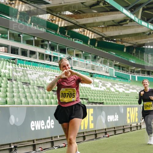13.09.2026 - 21. swb-Marathon Bremen Michael Burmester http://msf.ph/oto/10420843 13.09.2026 10:44:30 Laufen im Stadion 10002, 10004, 10005, 10176, 10191, 10192, 10194, 10271, 10295, 10325, 10335, 10344, 10402, 10459, 10474, 10513, 10568, 10600, 10605, 10606, 10629, 10679, 10713, 10756, 10779, 10882, 10899, 10900, 10979, 10997, 10999, 11081, 11217, 11233, 11264, 11307, 11333, 11337, 11355, 11385, 11408, 11448, 11456, 11461, 11482, 11495, 11629, 11808, 11932, 11943, 12057, 12089, 12151, 12224, 12226, 12311, 12321, 12334 meine-sportfotos.de