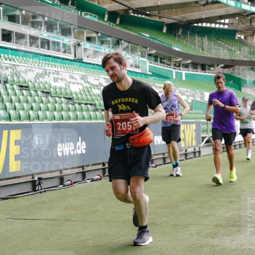 13.09.2026 - 21. swb-Marathon Bremen Michael Burmester http://msf.ph/oto/10420856 13.09.2026 12:59:02 Laufen im Stadion 141, 148, 191, 226, 232, 334, 511, 672, 745, 789, 790, 909, 972, 1080, 1119, 1166, 1191, 1199, 1281, 1516, 1535, 1642, 1647, 1752, 1881, 1931, 1933, 2046, 2210, 2289, 2343, 2367, 2371, 2397, 2423, 2425, 2481, 2570, 2577, 2771, 2806, 2807, 2827, 2885, 2899, 2903, 2953, 2961, 2979, 3015, 3021, 3098, 3120, 3124, 3138, 3148, 3182, 3186, 3190, 3233, 3319, 3338, 3435, 3516, 3531, 3534, 3560, 3652, 3655, 3695, 3930, 3933, 3934, 205 meine-sportfotos.de