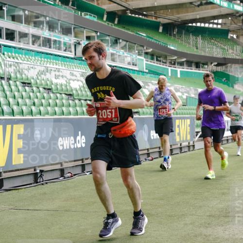 13.09.2026 - 21. swb-Marathon Bremen Michael Burmester http://msf.ph/oto/10420868 13.09.2026 12:59:02 Laufen im Stadion 141, 148, 191, 226, 232, 334, 511, 672, 745, 789, 790, 909, 972, 1080, 1119, 1166, 1191, 1199, 1281, 1516, 1535, 1642, 1647, 1752, 1881, 1931, 1933, 2046, 2210, 2289, 2343, 2367, 2371, 2397, 2423, 2425, 2481, 2570, 2577, 2771, 2806, 2807, 2827, 2885, 2899, 2903, 2953, 2961, 2979, 3015, 3021, 3098, 3120, 3124, 3138, 3148, 3182, 3186, 3190, 3233, 3319, 3338, 3435, 3516, 3531, 3534, 3560, 3652, 3655, 3695, 3930, 3933, 3934, 205 meine-sportfotos.de