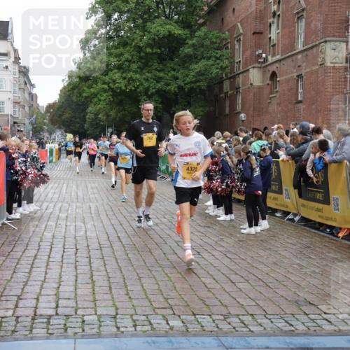 13.09.2026 - Kiel Lauf Yannick Fuchs http://msf.ph/oto/10420869 13.09.2026 09:42:46 Ziel 142, 762, 3827, 4322, 8532, 8870, 9311, 9519, 9592, 9706, 11721, 12678, 133, 445, 771, 1045, 1777, 2608, 2914, 2955, 2977, 3357, 3676, 4548, 5105, 5336, 5559, 5774, 6075, 6099, 6213, 6423, 6542, 6620, 6797, 6913, 7687, 8476, 9706, 10938, 11793, 12190, 1040, 1213, 3849, 3850, 5530, 7874, 8191, 9354, 9629, 11753, 570, 792, 3357, 5011, 5276, 5336, 5774, 6620, 7687, 8476, 12723 meine-sportfotos.de