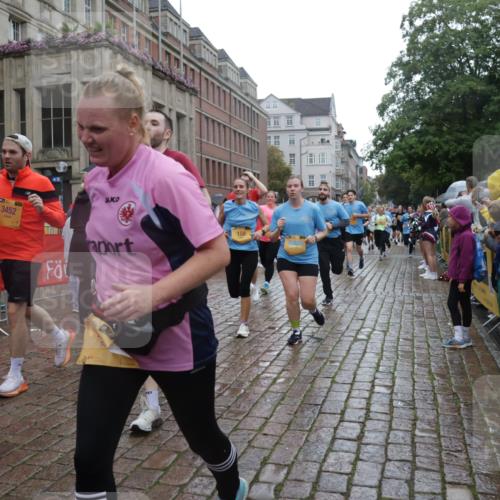 13.09.2026 - Kiel Lauf Yannick Fuchs http://msf.ph/oto/10420878 13.09.2026 10:53:19 Ziel 168, 207, 373, 2174, 2336, 2859, 3153, 4005, 4196, 5691, 6104, 6181, 6543, 6821, 7365, 8422, 10276, 10367, 11097, 11253, 12513, 12844, 127, 154, 158, 1071, 1083, 1426, 1433, 1486, 1535, 1550, 1634, 2069, 3050, 3059, 3104, 3173, 3431, 3452, 3500, 3514, 3587, 3657, 3875, 4570, 5329, 5642, 5643, 5710, 5838, 5924, 6015, 6055, 6161, 6201, 6374, 6695, 6777, 7017, 7139, 7596, 7869, 7883, 8483, 8516, 8518, 8580, 8863, 8905, 8935, 9749, 10721, 11074, 1199, 172 meine-sportfotos.de