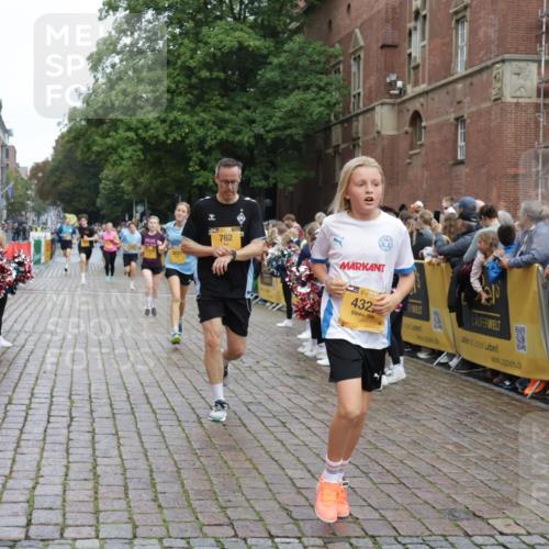 13.09.2026 - Kiel Lauf Yannick Fuchs http://msf.ph/oto/10420879 13.09.2026 09:42:47 Ziel 142, 762, 3827, 4322, 8532, 8870, 9311, 9519, 9592, 9629, 11721, 12678, 133, 445, 771, 1045, 1777, 2608, 2914, 2955, 2977, 3357, 3676, 4548, 5105, 5559, 5774, 6075, 6099, 6213, 6423, 6542, 6797, 6913, 7687, 9706, 10938, 11793, 12190, 1040, 1213, 3849, 3850, 5530, 7874, 8191, 9354, 11753, 12259, 570, 792, 3357, 5011, 5276, 5336, 5774, 6620, 7687, 8476, 12723 meine-sportfotos.de