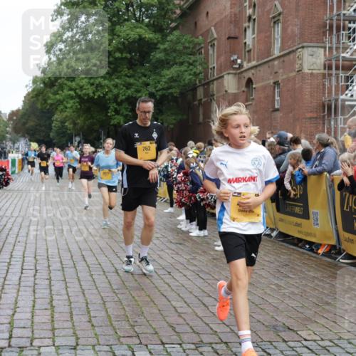 13.09.2026 - Kiel Lauf Yannick Fuchs http://msf.ph/oto/10420884 13.09.2026 09:42:47 Ziel 142, 762, 3827, 4322, 8532, 8870, 9311, 9519, 9592, 9629, 11721, 12678, 133, 445, 771, 1045, 1777, 2608, 2914, 2955, 2977, 3357, 3676, 4548, 5105, 5559, 5774, 6075, 6099, 6213, 6423, 6542, 6797, 6913, 7687, 9706, 10938, 11793, 12190, 1040, 1213, 3849, 3850, 5530, 7874, 8191, 9354, 11753, 12259, 570, 792, 3357, 5011, 5276, 5336, 5774, 6620, 7687, 8476, 12723 meine-sportfotos.de