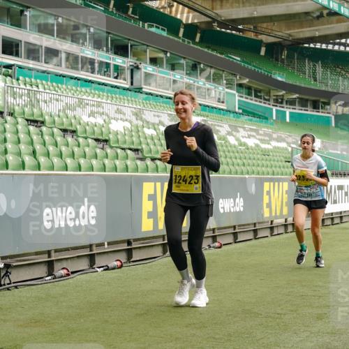 13.09.2026 - 21. swb-Marathon Bremen Michael Burmester http://msf.ph/oto/10420942 13.09.2026 10:44:32 Laufen im Stadion 10004, 10005, 10176, 10191, 10192, 10194, 10271, 10295, 10325, 10335, 10344, 10402, 10459, 10474, 10513, 10568, 10600, 10605, 10606, 10629, 10679, 10713, 10756, 10779, 10882, 10899, 10900, 10979, 10997, 10999, 11081, 11200, 11217, 11233, 11264, 11307, 11333, 11337, 11355, 11385, 11408, 11448, 11456, 11461, 11482, 11495, 11629, 11808, 11932, 11943, 12057, 12089, 12151, 12224, 12226, 12311, 12321, 12334, 12539 meine-sportfotos.de