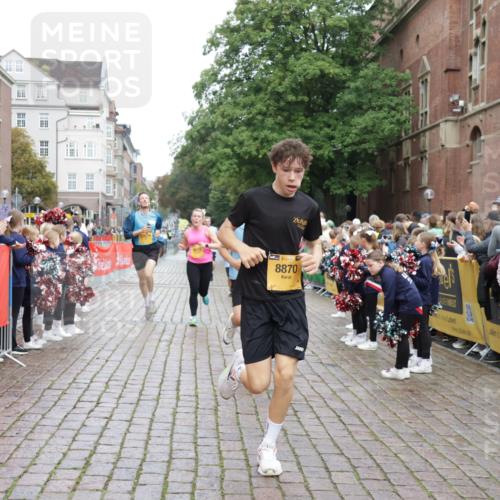 13.09.2026 - Kiel Lauf Yannick Fuchs http://msf.ph/oto/10420953 13.09.2026 09:42:52 Ziel 762, 1213, 3827, 3849, 4322, 7874, 8191, 8870, 9311, 9629, 11721, 12678, 133, 142, 445, 771, 1045, 1777, 2608, 2914, 2955, 2977, 3676, 4548, 5559, 6075, 6099, 6213, 6423, 6542, 6797, 6913, 8532, 9519, 9592, 9706, 10938, 12190, 1040, 3041, 3850, 5530, 9354, 9933, 10047, 10118, 11753, 12259, 133, 3357, 3676, 5105, 5336, 5774, 6620, 6797, 7687, 8476, 10938, 11793 meine-sportfotos.de