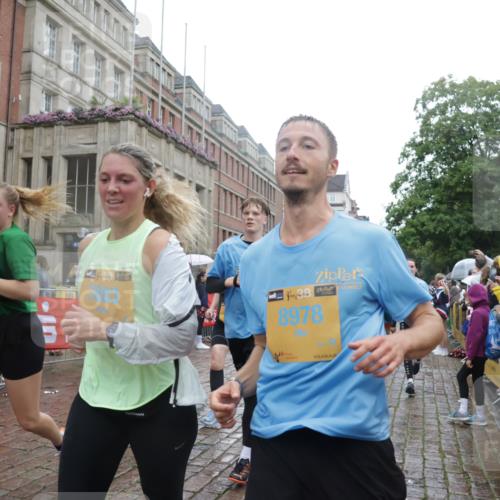 13.09.2026 - Kiel Lauf Yannick Fuchs http://msf.ph/oto/10420960 13.09.2026 10:53:25 Ziel 168, 207, 373, 1757, 2174, 2336, 2859, 4005, 5285, 5691, 5766, 5769, 5788, 6543, 6821, 7365, 7649, 10276, 10367, 11166, 11253, 11556, 12380, 12513, 127, 154, 373, 1071, 1083, 1426, 1486, 1550, 3059, 3104, 3153, 3173, 3431, 3500, 3587, 3657, 3875, 4196, 4570, 5329, 5642, 5643, 5691, 5710, 5838, 5924, 6015, 6055, 6104, 6161, 6181, 6374, 6695, 6777, 7139, 7596, 7869, 7883, 8422, 8483, 8516, 8518, 8580, 8863, 8905, 8935, 9749, 10721, 11074, 11097, 1199 meine-sportfotos.de