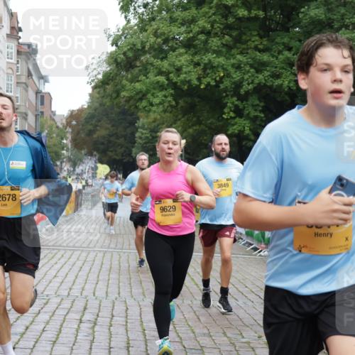 13.09.2026 - Kiel Lauf Yannick Fuchs http://msf.ph/oto/10420971 13.09.2026 09:42:53 Ziel 762, 1213, 3827, 3849, 4322, 7874, 8191, 8870, 9311, 9629, 11721, 12678, 133, 142, 445, 771, 1045, 1777, 2608, 2914, 2955, 2977, 4548, 5559, 6075, 6099, 6213, 6423, 6542, 6797, 6913, 8532, 9519, 9592, 9706, 10938, 12190, 1040, 3041, 3850, 5530, 9354, 9933, 10047, 10118, 11753, 12259, 133, 2955, 2977, 3357, 3676, 5105, 5336, 5774, 6620, 6797, 7687, 8476, 10938, 11793 meine-sportfotos.de