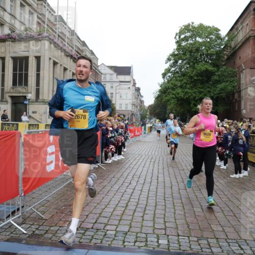 13.09.2026 - Kiel Lauf Yannick Fuchs http://msf.ph/oto/10420990 13.09.2026 09:42:54 Ziel 762, 1213, 3827, 3849, 4322, 7874, 8191, 8870, 9311, 9629, 11721, 12678, 142, 445, 771, 1045, 1777, 2608, 2914, 2955, 2977, 4322, 4548, 5559, 6075, 6099, 6213, 6423, 6542, 6913, 8532, 9519, 9592, 9706, 10938, 12190, 1040, 3041, 3850, 5530, 5929, 7532, 8808, 9354, 9933, 10047, 10118, 11753, 12259, 133, 2914, 2955, 2977, 3357, 3676, 5105, 5774, 6797, 7687, 10938, 11793 meine-sportfotos.de