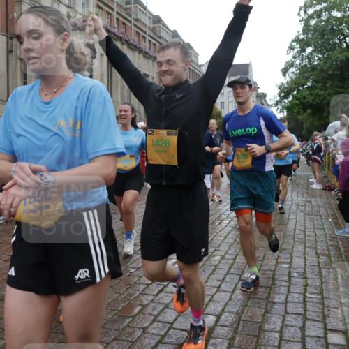 13.09.2026 - Kiel Lauf Yannick Fuchs http://msf.ph/oto/10420995 13.09.2026 10:53:27 Ziel 168, 207, 1757, 2336, 2692, 2859, 3498, 4005, 4657, 5285, 5766, 5769, 5788, 6543, 6821, 7021, 7132, 7365, 7649, 10276, 11166, 11253, 11537, 11556, 12380, 12513, 127, 154, 373, 1071, 1083, 1426, 1486, 1550, 2174, 2336, 3059, 3104, 3153, 3173, 3431, 3500, 3587, 3657, 3875, 4196, 5329, 5642, 5643, 5691, 5710, 5838, 5924, 6015, 6055, 6104, 6161, 6181, 6374, 6695, 6777, 7139, 7596, 7869, 8422, 8483, 8516, 8518, 8580, 8863, 8905, 8935, 9749, 10367, 10721, 11074, 11097, 1199 meine-sportfotos.de