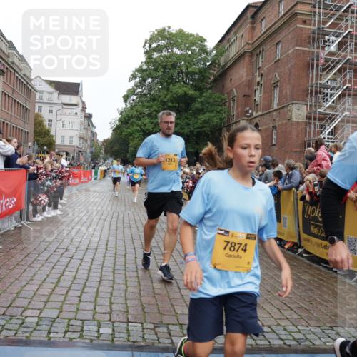 13.09.2026 - Kiel Lauf Yannick Fuchs http://msf.ph/oto/10421034 13.09.2026 09:42:57 Ziel 1040, 1213, 3827, 3849, 3850, 5530, 7874, 8191, 8870, 9311, 9629, 11721, 11753, 12678, 142, 445, 762, 771, 1045, 1777, 2608, 2914, 3827, 4322, 4548, 5559, 6075, 6099, 6213, 6423, 6542, 6913, 8532, 9519, 9592, 9706, 12190, 255, 1508, 3041, 5929, 7099, 7532, 8808, 9354, 9933, 10047, 10118, 12259, 133, 2914, 2955, 2977, 3676, 5105, 6099, 6797, 10938, 11793 meine-sportfotos.de
