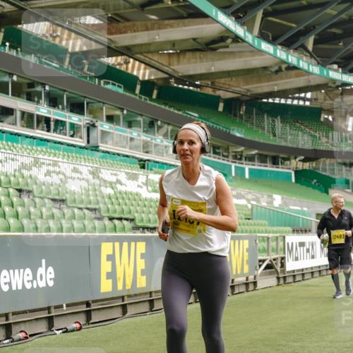 13.09.2026 - 21. swb-Marathon Bremen Michael Burmester http://msf.ph/oto/10421036 13.09.2026 10:44:35 Laufen im Stadion 10004, 10005, 10137, 10176, 10191, 10192, 10194, 10271, 10295, 10325, 10335, 10344, 10402, 10459, 10474, 10513, 10568, 10600, 10605, 10606, 10629, 10679, 10713, 10756, 10779, 10882, 10899, 10900, 10979, 10997, 10999, 11081, 11200, 11217, 11233, 11264, 11307, 11333, 11337, 11355, 11385, 11408, 11448, 11456, 11461, 11482, 11495, 11629, 11808, 11932, 11943, 12057, 12089, 12151, 12224, 12226, 12311, 12321, 12334, 12539 meine-sportfotos.de