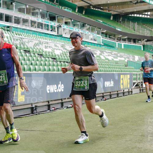 13.09.2026 - 21. swb-Marathon Bremen Michael Burmester http://msf.ph/oto/10421041 13.09.2026 12:59:09 Laufen im Stadion 141, 148, 191, 226, 232, 342, 511, 672, 745, 789, 790, 972, 1080, 1119, 1166, 1191, 1199, 1209, 1281, 1516, 1642, 1647, 1752, 1931, 1933, 2046, 2088, 2210, 2289, 2343, 2367, 2397, 2425, 2481, 2517, 2570, 2577, 2771, 2806, 2807, 2827, 2885, 2899, 2953, 2961, 2979, 3015, 3021, 3098, 3120, 3124, 3138, 3148, 3182, 3186, 3190, 3233, 3273, 3319, 3338, 3435, 3516, 3531, 3534, 3560, 3652, 3655, 3695, 3861, 3930, 3933, 3934, 205 meine-sportfotos.de