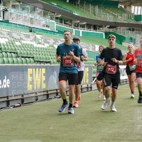 13.09.2026 - 21. swb-Marathon Bremen Michael Burmester http://msf.ph/oto/10421071 13.09.2026 12:59:11 Laufen im Stadion 141, 148, 191, 226, 232, 260, 342, 511, 672, 745, 789, 790, 972, 1080, 1119, 1166, 1191, 1199, 1209, 1281, 1493, 1494, 1516, 1642, 1647, 1752, 1931, 1933, 2046, 2088, 2210, 2289, 2343, 2367, 2397, 2425, 2481, 2517, 2570, 2577, 2771, 2806, 2807, 2827, 2885, 2899, 2914, 2953, 2961, 2979, 3015, 3021, 3098, 3120, 3124, 3138, 3148, 3182, 3186, 3190, 3233, 3273, 3319, 3338, 3435, 3516, 3531, 3534, 3560, 3652, 3655, 3695, 3861, 3930, 3933, 3934, 205 meine-sportfotos.de
