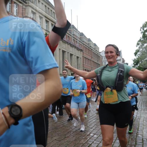 13.09.2026 - Kiel Lauf Yannick Fuchs http://msf.ph/oto/10421080 13.09.2026 10:53:31 Ziel 168, 207, 1199, 1757, 2692, 3027, 3498, 4005, 4515, 4657, 5285, 5766, 5769, 5788, 6543, 6712, 6821, 6926, 7021, 7132, 7365, 7571, 7599, 7649, 8003, 8821, 9677, 11166, 11537, 11556, 11912, 12380, 12513, 127, 168, 207, 373, 1071, 1486, 2174, 2336, 2859, 3104, 3153, 3173, 3500, 3587, 3657, 4196, 5642, 5643, 5691, 5924, 6015, 6055, 6104, 6161, 6181, 6374, 6695, 6777, 7139, 7596, 7869, 8422, 8483, 8516, 8518, 8863, 8905, 9749, 10276, 10367, 10721, 11074, 11097, 11253 meine-sportfotos.de