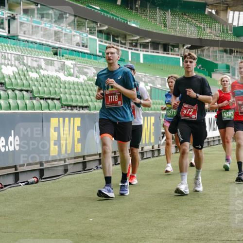 13.09.2026 - 21. swb-Marathon Bremen Michael Burmester http://msf.ph/oto/10421083 13.09.2026 12:59:11 Laufen im Stadion 141, 148, 191, 226, 232, 260, 342, 511, 672, 745, 789, 790, 972, 1080, 1119, 1166, 1191, 1199, 1209, 1281, 1493, 1494, 1516, 1642, 1647, 1752, 1931, 1933, 2046, 2088, 2210, 2289, 2343, 2367, 2397, 2425, 2481, 2517, 2570, 2577, 2771, 2806, 2807, 2827, 2885, 2899, 2914, 2953, 2961, 2979, 3015, 3021, 3098, 3120, 3124, 3138, 3148, 3182, 3186, 3190, 3233, 3273, 3319, 3338, 3435, 3516, 3531, 3534, 3560, 3652, 3655, 3695, 3861, 3930, 3933, 3934, 205 meine-sportfotos.de