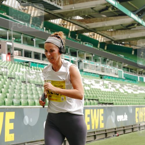13.09.2026 - 21. swb-Marathon Bremen Michael Burmester http://msf.ph/oto/10421085 13.09.2026 10:44:36 Laufen im Stadion 10004, 10005, 10137, 10176, 10191, 10192, 10194, 10271, 10295, 10325, 10335, 10344, 10402, 10459, 10474, 10513, 10568, 10600, 10605, 10606, 10629, 10679, 10713, 10756, 10779, 10882, 10899, 10900, 10979, 10997, 10999, 11081, 11200, 11217, 11233, 11264, 11307, 11333, 11337, 11355, 11385, 11408, 11448, 11456, 11461, 11482, 11495, 11629, 11808, 11932, 11943, 12057, 12089, 12151, 12224, 12226, 12311, 12321, 12334, 12539 meine-sportfotos.de