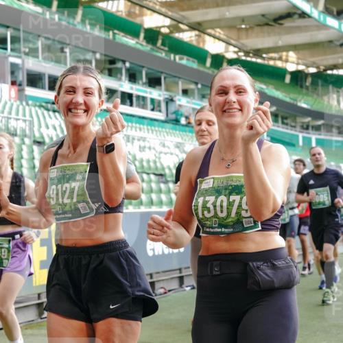 13.09.2026 - 21. swb-Marathon Bremen Michael Burmester http://msf.ph/oto/10421091 13.09.2026 13:21:59 Laufen im Stadion 128, 160, 211, 258, 343, 351, 423, 441, 571, 601, 620, 704, 782, 851, 1060, 1094, 1157, 1158, 1177, 1259, 1316, 1344, 1417, 1439, 1518, 1657, 1669, 1676, 1691, 1729, 1808, 1846, 1883, 2139, 2201, 2258, 2278, 2290, 2394, 2395, 2414, 2417, 2437, 2504, 2519, 2551, 2588, 2619, 2632, 2652, 2660, 2685, 2711, 2736, 2793, 2828, 2886, 2954, 2964, 2995, 3004, 3010, 3022, 3034, 3070, 3074, 3102, 3144, 3225, 3351, 3682, 3784, 4020, 4431, 4584, 1506 meine-sportfotos.de