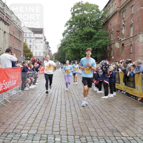 13.09.2026 - Kiel Lauf Yannick Fuchs http://msf.ph/oto/10421097 13.09.2026 09:43:02 Ziel 1040, 1213, 3849, 3850, 5530, 7874, 8191, 9354, 9629, 11753, 12259, 142, 445, 762, 771, 1045, 1777, 2608, 3827, 4322, 4548, 5559, 6075, 6213, 6423, 6542, 6913, 8532, 8870, 9311, 9519, 9592, 9629, 9706, 11721, 12190, 12678, 255, 623, 1508, 3041, 5929, 6377, 7099, 7532, 8808, 9933, 10047, 10118, 445, 771, 2914, 2955, 2977, 5559, 6099, 6542, 12190 meine-sportfotos.de