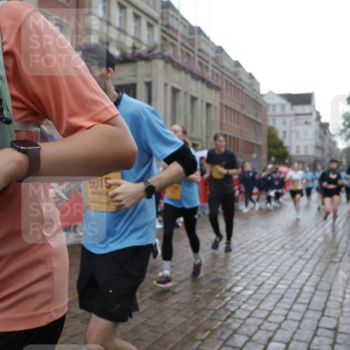 13.09.2026 - Kiel Lauf Yannick Fuchs http://msf.ph/oto/10421126 13.09.2026 10:53:34 Ziel 183, 1199, 1757, 2433, 2692, 3027, 3498, 3922, 4515, 4657, 5285, 5766, 5769, 5788, 6712, 6926, 7021, 7132, 7365, 7571, 7599, 7649, 8003, 8642, 8821, 9198, 9471, 9677, 11166, 11537, 11556, 11912, 12380, 12513, 127, 168, 207, 373, 1071, 2174, 2336, 2859, 3104, 3153, 3173, 3500, 3587, 4005, 4196, 5642, 5643, 5691, 5924, 6015, 6055, 6104, 6181, 6374, 6543, 6695, 6821, 7139, 7365, 7869, 8422, 8483, 8518, 9749, 10276, 10367, 10721, 11074, 11097, 11253 meine-sportfotos.de