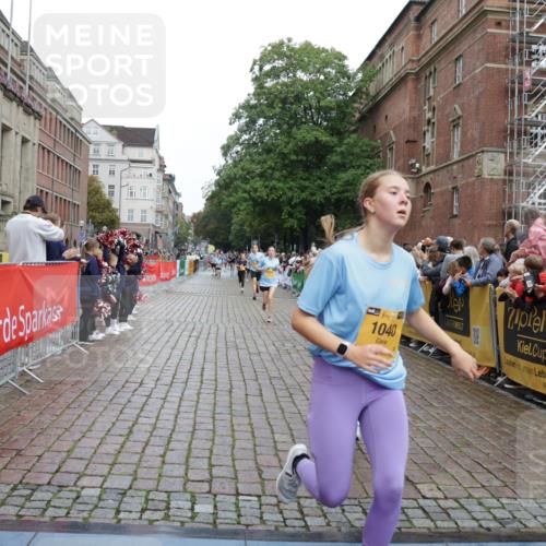 13.09.2026 - Kiel Lauf Yannick Fuchs http://msf.ph/oto/10421146 13.09.2026 09:43:04 Ziel 1040, 1213, 3041, 3850, 5530, 7874, 8191, 9354, 11753, 12259, 142, 762, 1045, 1777, 2608, 3827, 3849, 4322, 4548, 6075, 6213, 6423, 6913, 7874, 8532, 8870, 9311, 9519, 9592, 9629, 9706, 11721, 12190, 12678, 255, 623, 1508, 4256, 5929, 6377, 7099, 7532, 8066, 8808, 9933, 10047, 10118, 445, 771, 1045, 1777, 2914, 4548, 5559, 6075, 6099, 6213, 6542, 12190 meine-sportfotos.de