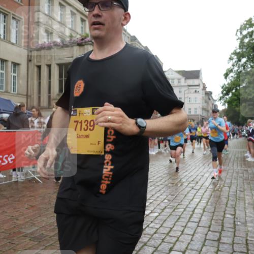 13.09.2026 - Kiel Lauf Yannick Fuchs http://msf.ph/oto/10421152 13.09.2026 10:53:36 Ziel 183, 661, 1199, 1757, 2225, 2433, 2692, 3027, 3498, 3922, 4515, 4657, 5285, 5766, 5769, 5788, 6712, 6926, 7021, 7132, 7571, 7599, 7649, 8003, 8642, 8821, 8987, 9198, 9471, 9677, 10002, 11166, 11537, 11912, 12088, 127, 168, 207, 373, 1757, 2174, 2336, 2859, 3104, 3153, 3173, 3500, 4005, 4196, 5691, 5924, 6055, 6104, 6181, 6374, 6543, 6821, 7139, 7365, 7649, 7869, 8422, 8483, 8518, 10276, 10367, 11074, 11097, 11253, 11556, 12380, 2683 meine-sportfotos.de