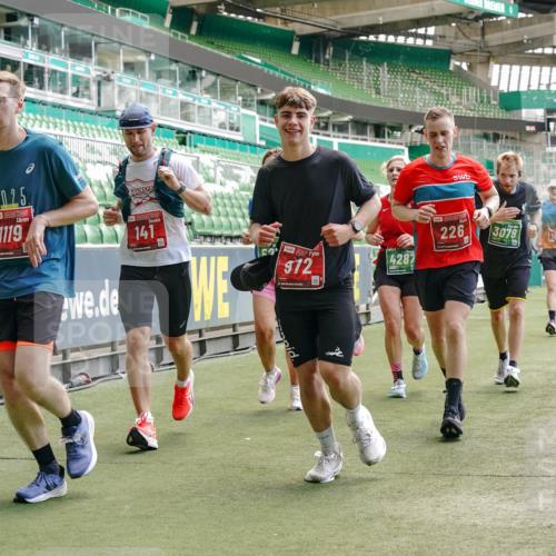 13.09.2026 - 21. swb-Marathon Bremen Michael Burmester http://msf.ph/oto/10421163 13.09.2026 12:59:13 Laufen im Stadion 141, 148, 191, 226, 232, 260, 342, 511, 672, 745, 789, 790, 972, 1080, 1119, 1166, 1191, 1199, 1209, 1281, 1493, 1494, 1516, 1642, 1647, 1931, 1933, 2046, 2088, 2210, 2289, 2343, 2367, 2397, 2425, 2481, 2517, 2570, 2577, 2771, 2806, 2807, 2827, 2885, 2899, 2914, 2953, 2961, 2979, 3015, 3021, 3098, 3120, 3124, 3138, 3148, 3186, 3190, 3233, 3273, 3319, 3338, 3435, 3516, 3531, 3534, 3560, 3652, 3655, 3695, 3861, 3930, 3933, 3934, 205 meine-sportfotos.de