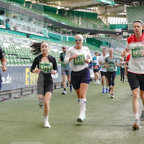 13.09.2026 - 21. swb-Marathon Bremen Michael Burmester http://msf.ph/oto/10421191 13.09.2026 13:22:04 Laufen im Stadion 128, 160, 211, 258, 343, 351, 423, 441, 571, 601, 620, 782, 851, 1060, 1094, 1157, 1158, 1177, 1259, 1316, 1344, 1417, 1439, 1518, 1657, 1669, 1676, 1691, 1729, 1808, 1846, 1883, 2139, 2201, 2258, 2278, 2290, 2394, 2395, 2414, 2437, 2504, 2519, 2551, 2588, 2619, 2632, 2652, 2660, 2685, 2711, 2736, 2793, 2828, 2954, 2964, 2995, 3004, 3010, 3022, 3034, 3070, 3074, 3102, 3144, 3225, 3351, 3530, 3682, 3784, 4020, 4406, 4407, 4431, 4584, 1506 meine-sportfotos.de