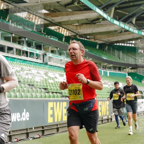 13.09.2026 - 21. swb-Marathon Bremen Michael Burmester http://msf.ph/oto/10421197 13.09.2026 10:44:41 Laufen im Stadion 10004, 10005, 10137, 10176, 10191, 10192, 10194, 10202, 10271, 10295, 10325, 10335, 10344, 10402, 10430, 10459, 10513, 10524, 10568, 10600, 10605, 10606, 10629, 10679, 10713, 10756, 10779, 10882, 10899, 10900, 10979, 10997, 10999, 11081, 11200, 11217, 11233, 11264, 11307, 11333, 11337, 11355, 11385, 11408, 11448, 11456, 11461, 11482, 11495, 11629, 11808, 11932, 11943, 12057, 12089, 12151, 12153, 12224, 12226, 12311, 12321, 12334, 12539 meine-sportfotos.de