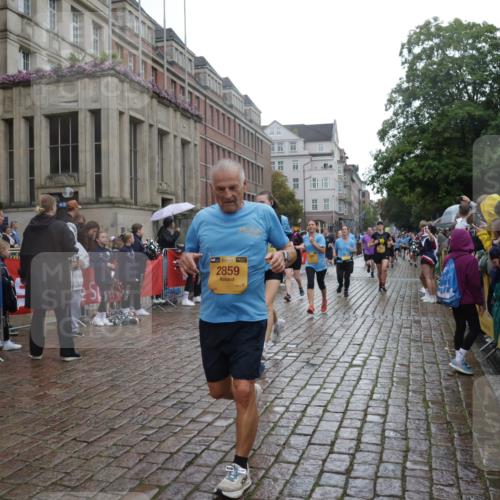 13.09.2026 - Kiel Lauf Yannick Fuchs http://msf.ph/oto/10421205 13.09.2026 10:53:52 Ziel 1117, 1424, 2033, 2683, 2843, 3092, 3817, 3822, 3962, 4045, 4249, 4276, 4633, 4701, 5073, 5203, 5427, 5431, 5506, 5626, 5650, 5884, 6297, 6394, 6761, 7144, 7467, 7695, 8610, 8639, 9124, 9705, 10766, 11897, 12404, 168, 183, 207, 661, 1199, 1757, 2225, 2336, 2433, 2692, 2859, 3027, 3498, 3922, 4005, 4515, 4657, 5285, 5766, 5769, 5788, 6543, 6821, 7021, 7132, 7365, 7649, 10276, 11166, 11253, 11537, 11556, 12380, 243, 3886, 12844 meine-sportfotos.de