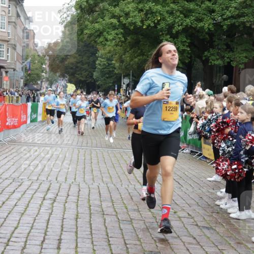 13.09.2026 - Kiel Lauf Yannick Fuchs http://msf.ph/oto/10421210 13.09.2026 09:43:08 Ziel 1040, 3041, 3850, 5530, 9354, 9933, 10047, 10118, 11753, 12259, 142, 762, 1213, 2608, 3827, 3849, 4322, 6423, 6913, 7874, 8191, 8532, 8870, 9311, 9519, 9592, 9629, 9706, 11721, 12678, 255, 401, 623, 1508, 4256, 5929, 6377, 7099, 7532, 7857, 8066, 8808, 10189, 445, 771, 1045, 1777, 2608, 4548, 5559, 6075, 6213, 6423, 6542, 6913, 9706, 12190 meine-sportfotos.de