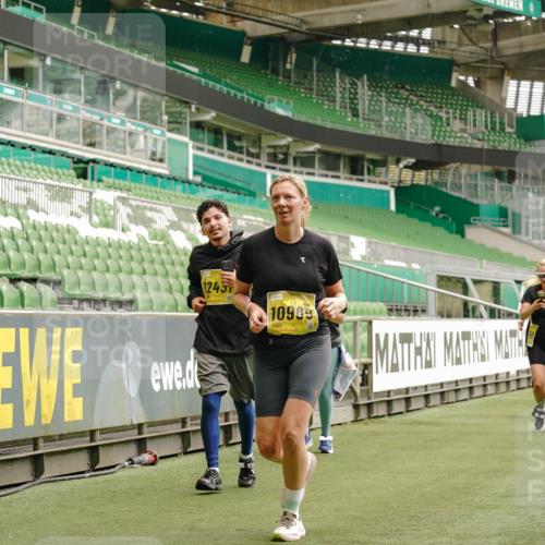 13.09.2026 - 21. swb-Marathon Bremen Michael Burmester http://msf.ph/oto/10421219 13.09.2026 10:44:42 Laufen im Stadion 10004, 10005, 10137, 10176, 10191, 10192, 10194, 10202, 10271, 10295, 10325, 10335, 10344, 10402, 10430, 10459, 10513, 10524, 10568, 10600, 10605, 10606, 10629, 10679, 10713, 10756, 10779, 10882, 10899, 10900, 10979, 10997, 10999, 11081, 11200, 11217, 11233, 11264, 11307, 11333, 11337, 11355, 11385, 11408, 11448, 11456, 11461, 11482, 11495, 11629, 11808, 11932, 11943, 12057, 12089, 12151, 12153, 12224, 12226, 12311, 12321, 12334, 12539 meine-sportfotos.de