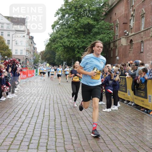 13.09.2026 - Kiel Lauf Yannick Fuchs http://msf.ph/oto/10421233 13.09.2026 09:43:09 Ziel 1040, 3041, 3850, 5530, 5929, 7532, 8808, 9354, 9933, 10047, 10118, 11753, 12259, 142, 762, 1213, 3827, 3849, 4322, 6423, 7874, 8191, 8532, 8870, 9311, 9519, 9592, 9629, 9706, 11721, 12678, 255, 401, 623, 1508, 4256, 6377, 7099, 7857, 8066, 10189, 10300, 12575, 445, 771, 1045, 1777, 2608, 4548, 5559, 6075, 6213, 6423, 6542, 6913, 9706, 12190 meine-sportfotos.de