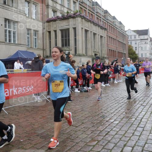 13.09.2026 - Kiel Lauf Yannick Fuchs http://msf.ph/oto/10421240 13.09.2026 10:53:55 Ziel 1117, 2033, 2683, 2843, 3092, 3817, 3822, 3886, 4045, 4101, 4249, 4276, 4581, 4701, 4867, 5073, 5203, 5427, 5431, 5506, 5626, 5650, 5675, 5678, 5884, 6297, 6394, 6761, 7144, 7518, 7695, 8610, 8639, 9124, 9666, 9705, 10146, 10766, 11486, 11897, 168, 183, 207, 661, 1199, 1424, 1757, 2225, 2433, 2692, 2843, 3027, 3498, 3922, 3962, 4005, 4249, 4515, 4633, 4657, 5285, 5766, 5769, 5788, 6543, 6821, 7021, 7132, 7365, 7649, 11166, 11537, 11556, 12380, 243 meine-sportfotos.de