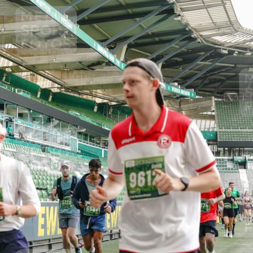 13.09.2026 - 21. swb-Marathon Bremen Michael Burmester http://msf.ph/oto/10421250 13.09.2026 13:22:06 Laufen im Stadion 128, 160, 211, 258, 343, 351, 423, 441, 571, 601, 620, 782, 851, 1060, 1094, 1157, 1158, 1177, 1259, 1316, 1344, 1417, 1439, 1518, 1657, 1669, 1676, 1691, 1729, 1808, 1846, 1883, 2139, 2201, 2258, 2278, 2290, 2394, 2395, 2414, 2504, 2551, 2619, 2632, 2652, 2660, 2685, 2711, 2736, 2828, 2954, 2964, 2995, 3004, 3010, 3022, 3034, 3070, 3074, 3144, 3225, 3351, 3530, 3682, 3784, 4020, 4054, 4406, 4407, 4431, 4584, 1506 meine-sportfotos.de