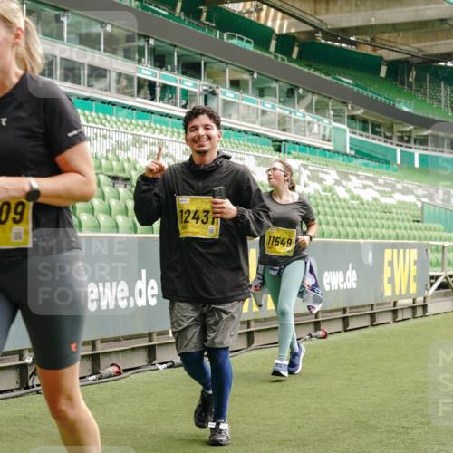 13.09.2026 - 21. swb-Marathon Bremen Michael Burmester http://msf.ph/oto/10421256 13.09.2026 10:44:45 Laufen im Stadion 10004, 10005, 10137, 10176, 10191, 10192, 10194, 10202, 10242, 10271, 10295, 10325, 10335, 10344, 10402, 10430, 10459, 10513, 10524, 10568, 10600, 10605, 10606, 10629, 10679, 10713, 10756, 10779, 10882, 10899, 10900, 10979, 10997, 10999, 11081, 11200, 11217, 11233, 11264, 11307, 11333, 11337, 11355, 11385, 11408, 11448, 11456, 11461, 11482, 11495, 11629, 11808, 11932, 11943, 12057, 12089, 12151, 12153, 12224, 12226, 12311, 12321, 12334, 12539 meine-sportfotos.de