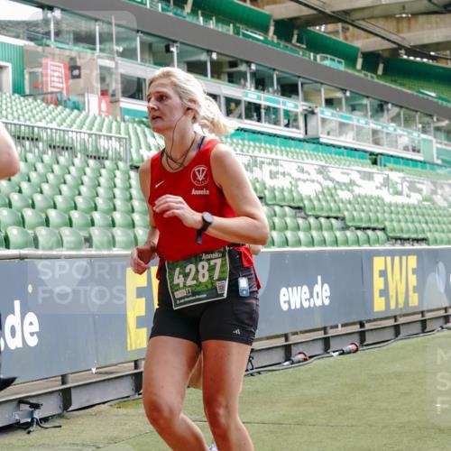 13.09.2026 - 21. swb-Marathon Bremen Michael Burmester http://msf.ph/oto/10421260 13.09.2026 12:59:16 Laufen im Stadion 141, 148, 191, 226, 232, 260, 342, 511, 672, 745, 789, 790, 972, 1080, 1119, 1166, 1191, 1199, 1209, 1281, 1493, 1494, 1516, 1642, 1647, 1931, 1933, 2046, 2088, 2210, 2289, 2343, 2367, 2397, 2425, 2481, 2517, 2570, 2577, 2686, 2771, 2806, 2807, 2827, 2885, 2899, 2914, 2953, 2961, 2979, 3015, 3021, 3098, 3120, 3124, 3138, 3148, 3186, 3190, 3233, 3273, 3319, 3338, 3435, 3516, 3531, 3534, 3560, 3652, 3655, 3695, 3861, 3930, 3933, 3934, 205 meine-sportfotos.de