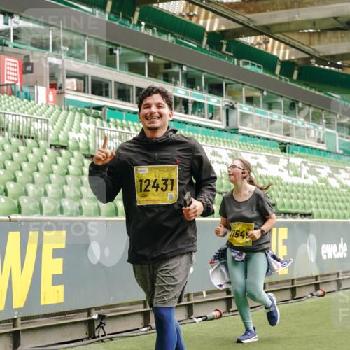 13.09.2026 - 21. swb-Marathon Bremen Michael Burmester http://msf.ph/oto/10421270 13.09.2026 10:44:45 Laufen im Stadion 10004, 10005, 10137, 10176, 10191, 10192, 10194, 10202, 10242, 10271, 10295, 10325, 10335, 10344, 10402, 10430, 10459, 10513, 10524, 10568, 10600, 10605, 10606, 10629, 10679, 10713, 10756, 10779, 10882, 10899, 10900, 10979, 10997, 10999, 11081, 11200, 11217, 11233, 11264, 11307, 11333, 11337, 11355, 11385, 11408, 11448, 11456, 11461, 11482, 11495, 11629, 11808, 11932, 11943, 12057, 12089, 12151, 12153, 12224, 12226, 12311, 12321, 12334, 12539 meine-sportfotos.de