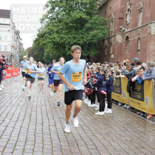 13.09.2026 - Kiel Lauf Yannick Fuchs http://msf.ph/oto/10421271 13.09.2026 09:43:13 Ziel 255, 623, 1508, 3041, 5929, 7099, 7532, 8808, 9354, 9933, 10047, 10118, 12259, 142, 762, 1040, 1213, 3827, 3849, 3850, 4322, 5530, 7874, 8191, 8532, 8870, 9311, 9519, 9592, 9629, 11721, 11753, 12678, 40, 401, 1049, 1857, 4171, 4256, 6377, 7773, 7857, 7905, 8066, 8770, 8834, 10189, 10300, 11246, 12101, 12575, 142, 1045, 1777, 2608, 4548, 6075, 6213, 6423, 6913, 8532, 9519, 9592, 9706 meine-sportfotos.de