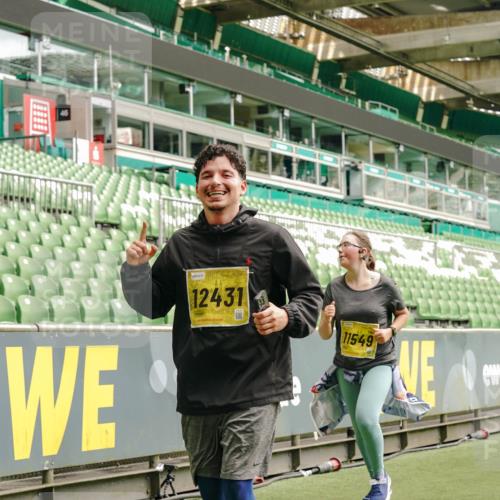 13.09.2026 - 21. swb-Marathon Bremen Michael Burmester http://msf.ph/oto/10421277 13.09.2026 10:44:45 Laufen im Stadion 10004, 10005, 10137, 10176, 10191, 10192, 10194, 10202, 10242, 10271, 10295, 10325, 10335, 10344, 10402, 10430, 10459, 10513, 10524, 10568, 10600, 10605, 10606, 10629, 10679, 10713, 10756, 10779, 10882, 10899, 10900, 10979, 10997, 10999, 11081, 11200, 11217, 11233, 11264, 11307, 11333, 11337, 11355, 11385, 11408, 11448, 11456, 11461, 11482, 11495, 11629, 11808, 11932, 11943, 12057, 12089, 12151, 12153, 12224, 12226, 12311, 12321, 12334, 12539 meine-sportfotos.de